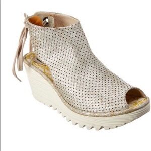 FLY LONDON Women’s Ypul Perforated Peep-Toe Wedge Sandal in Cool Pearl Size 39